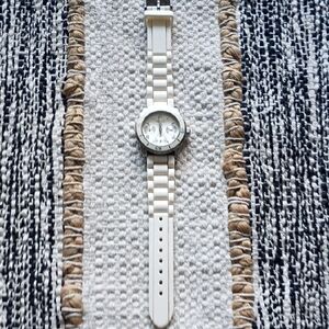 Relic Beautiful Stylish White Watch